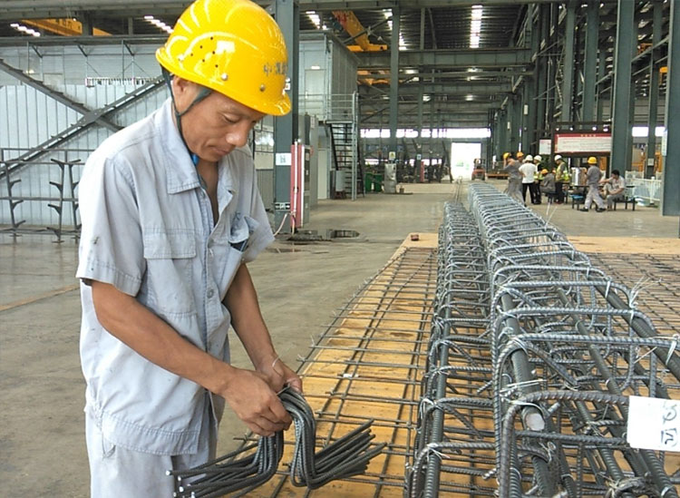 83封面.jpg 83封面.jpg