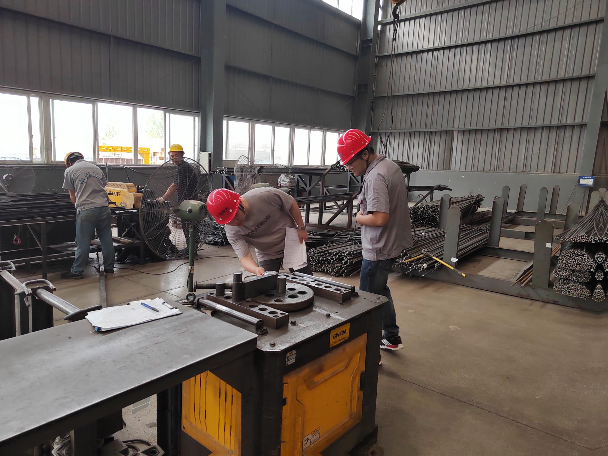 開(kāi)展安全生產(chǎn)隱患排查和整治行動(dòng).jpg 開(kāi)展安全生產(chǎn)隱患排查和整治行動(dòng).jpg